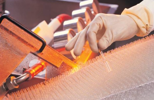 注塑模具首選鴻仁威爾 注塑模具首選鴻仁威爾