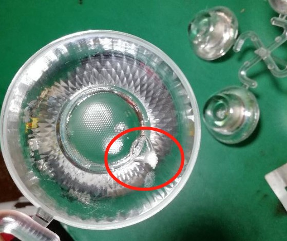 注塑模具首選鴻仁威爾