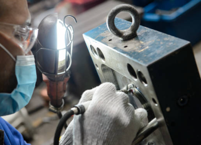 注塑模具首選鴻仁威爾 注塑模具首選鴻仁威爾