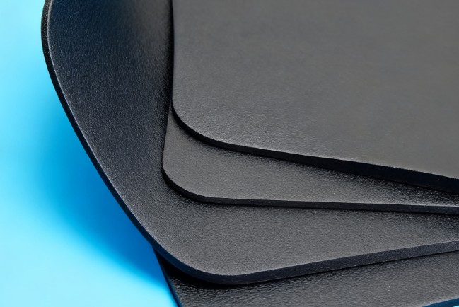 注塑模具首選鴻仁威爾